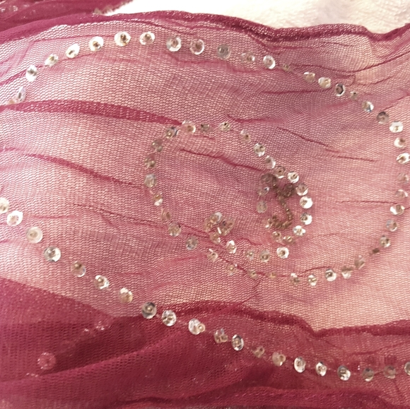 NEW Magenta Sheer sequins accent scarf - Picture 3 of 4